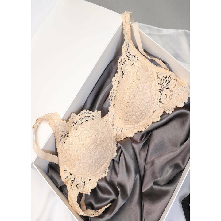 Broom - Wired / Non-Wired Light Padded European Lace Bra BRAS Espicopink 